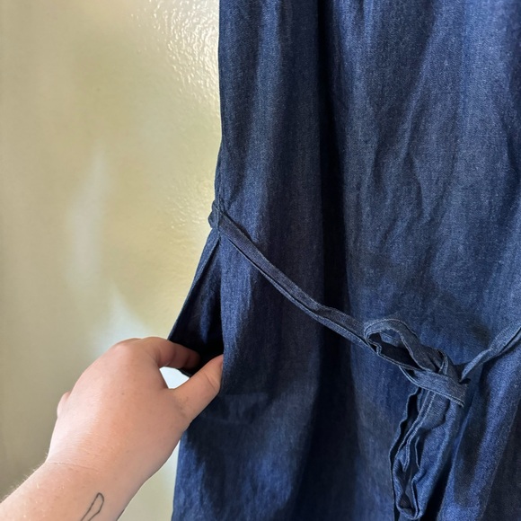 ModCloth | Lightweight Denim Off The Shoulder Dress - Picture 4 of 7